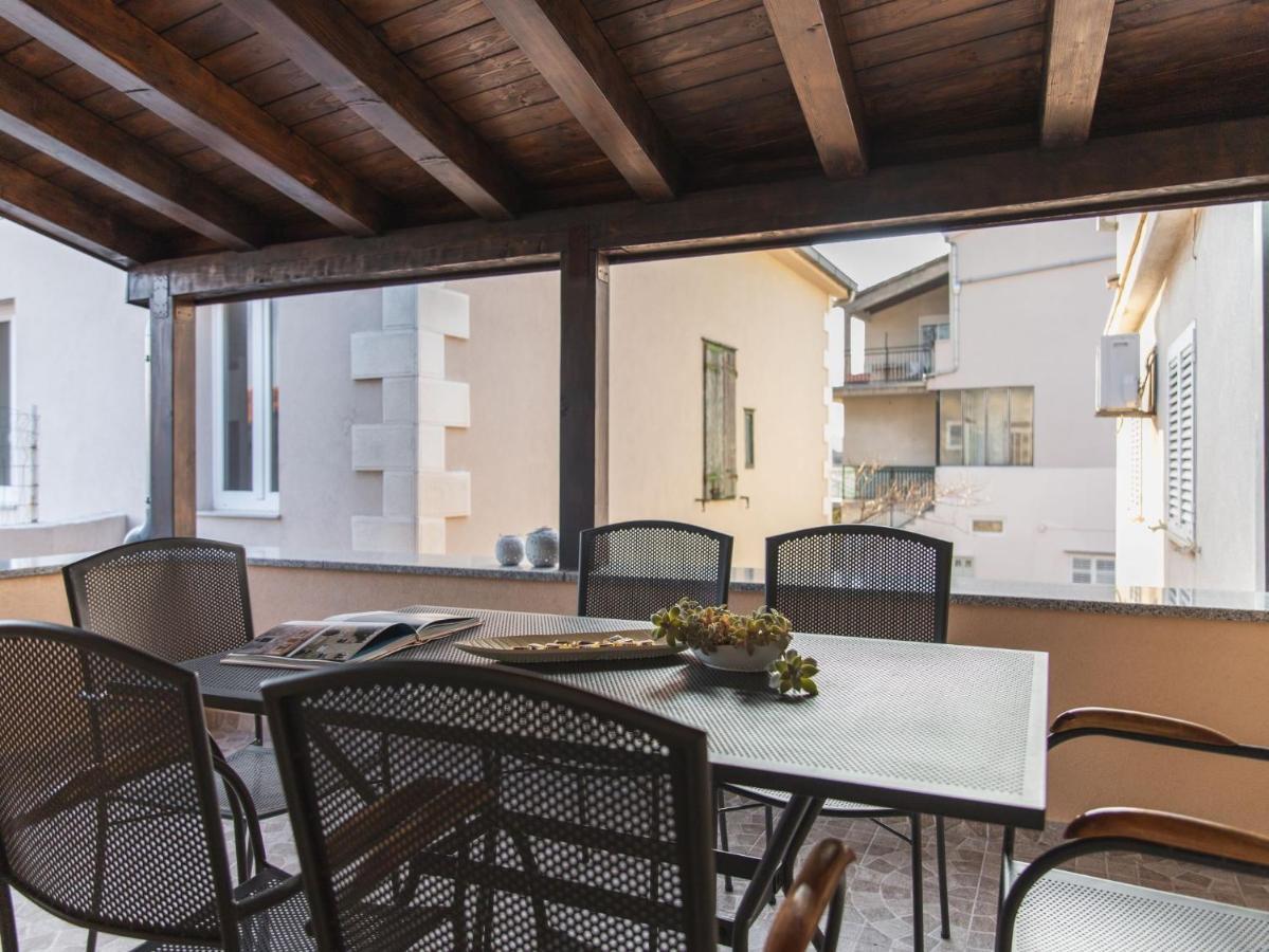 Apartment Fiora Kaštela Exteriör bild